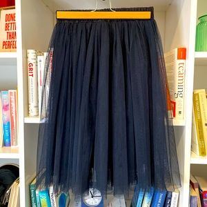 Tule mid length skirt in navy blue (size MEDIUM)